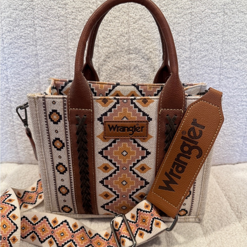 VIRAL Wrangler Women's Bag